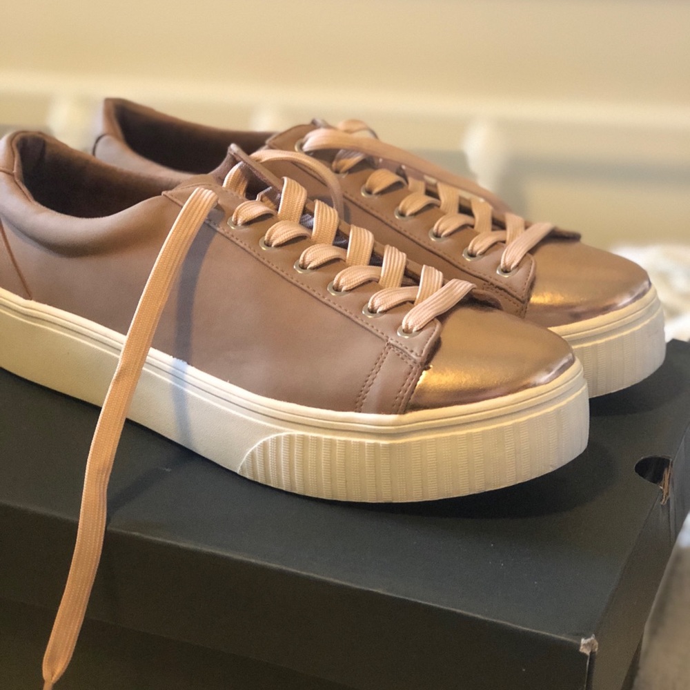 Demi Lovato for Fabletics sneakers size 9